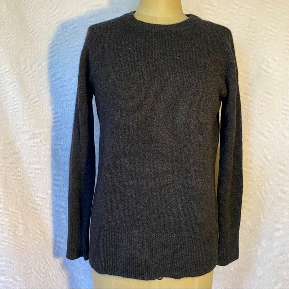 Pure Cashmere Babaton by Aritzia crewneck dark blue sweater XS/S - Picture 1 of 6
